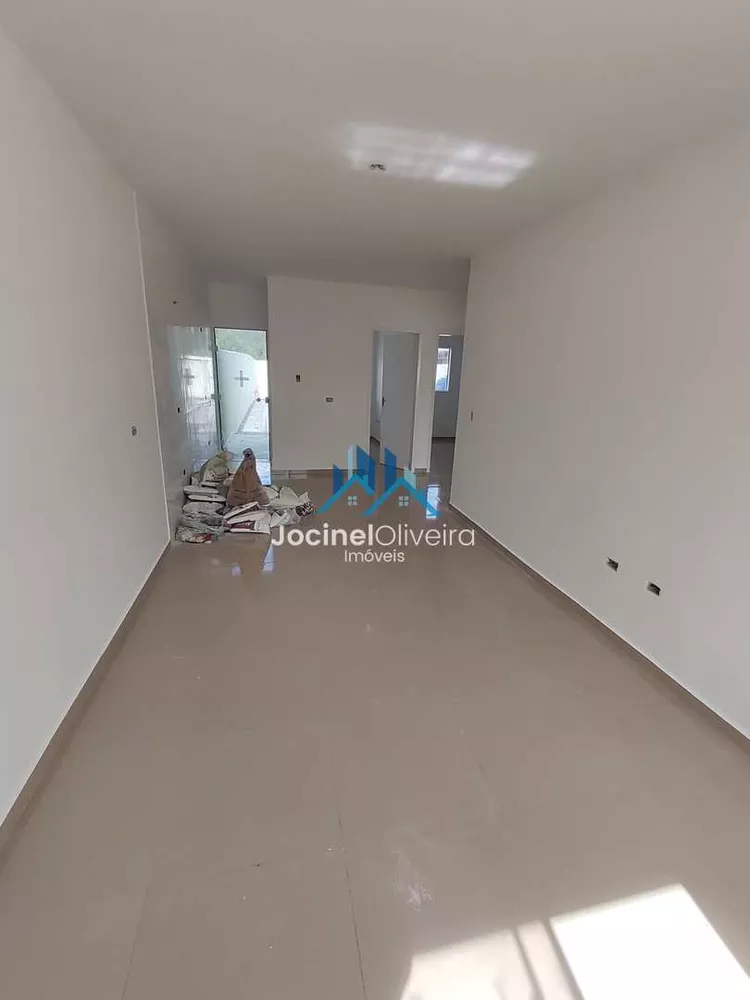 Casa à venda com 3 quartos, 60m² - Foto 7