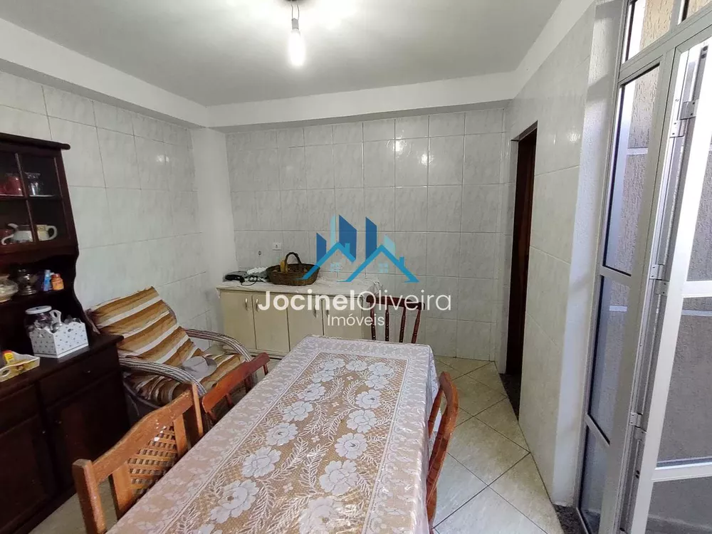 Casa à venda com 3 quartos, 90m² - Foto 15