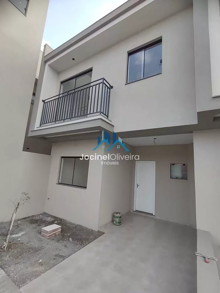 Sobrado à venda com 2 quartos, 70m² - Foto 1