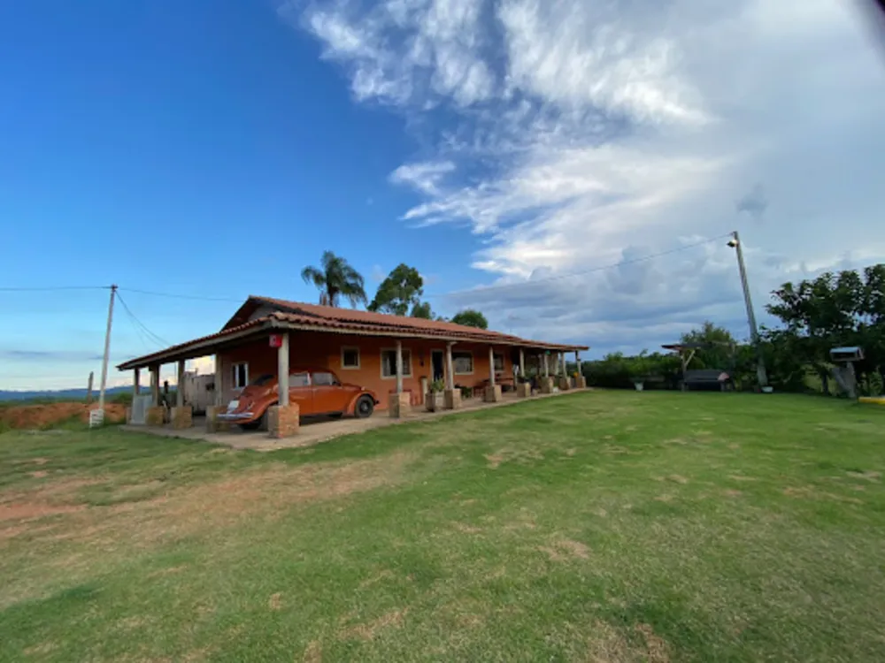 Chácara, 4 quartos, 1350 m² - Foto 1