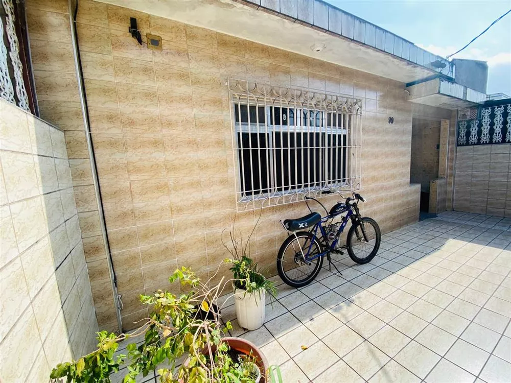 Casa à venda com 3 quartos, 80m² - Foto 1