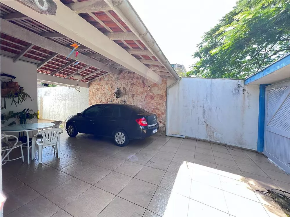 Casa à venda com 4 quartos, 200m² - Foto 3