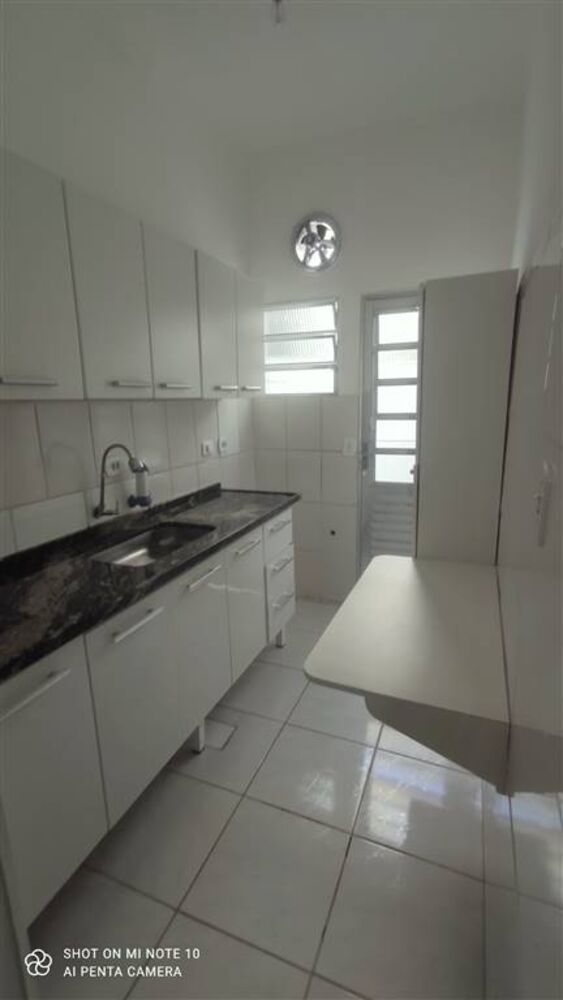 Casa de Condomínio à venda com 1 quarto, 50m² - Foto 2