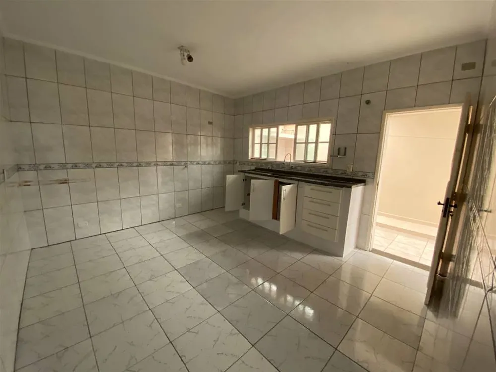 Casa, 3 quartos, 152 m² - Foto 2