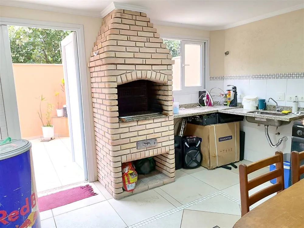 Casa, 3 quartos, 249 m² - Foto 2
