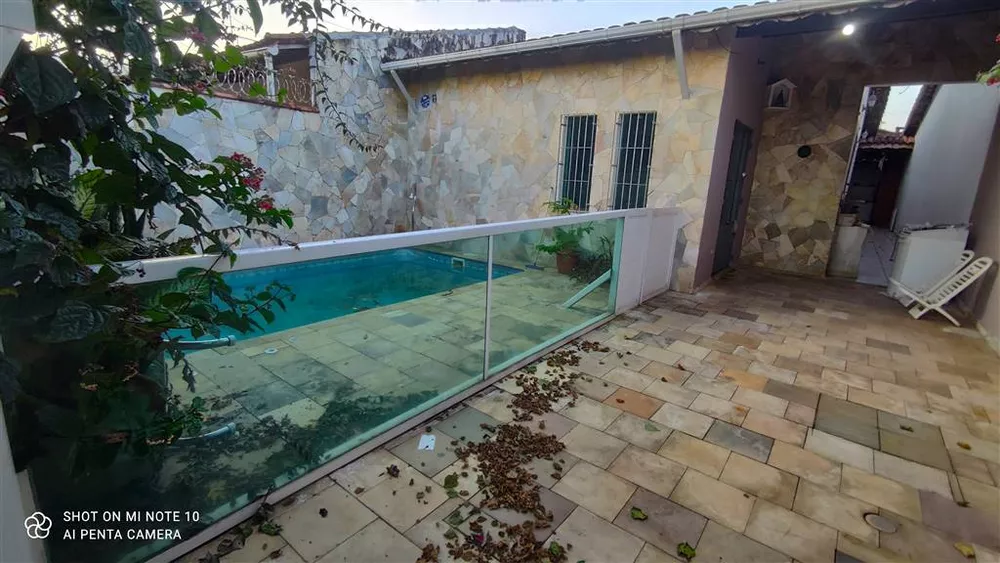 Casa à venda com 3 quartos, 68m² - Foto 2