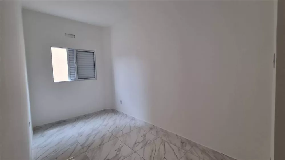 Casa à venda com 2 quartos, 62m² - Foto 2