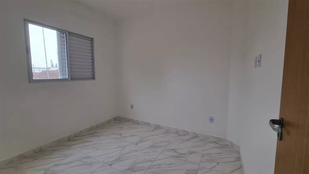 Casa à venda com 2 quartos, 62m² - Foto 6