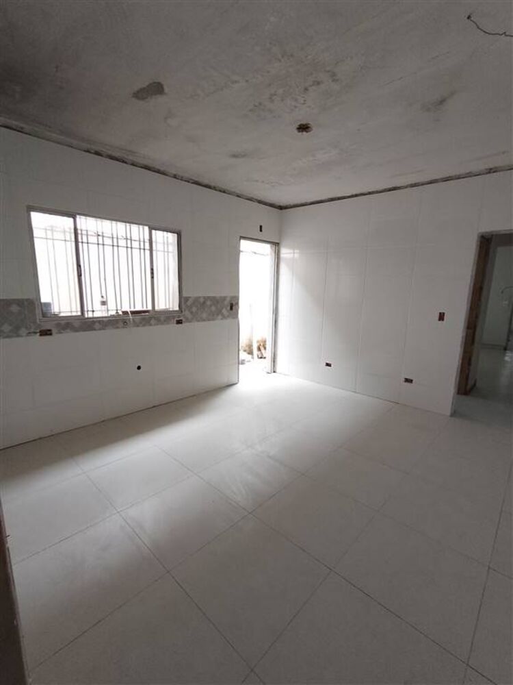 Casa à venda com 2 quartos, 69m² - Foto 4