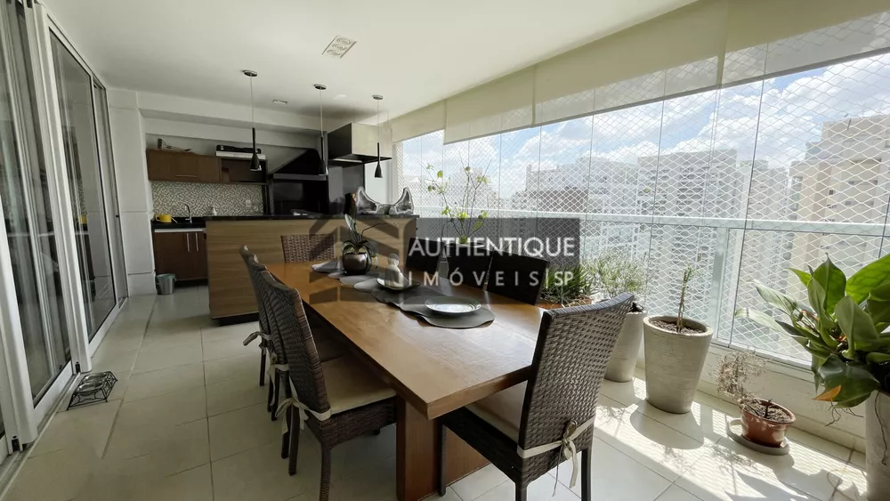 Apartamento à venda com 3 quartos, 220m² - Foto 1