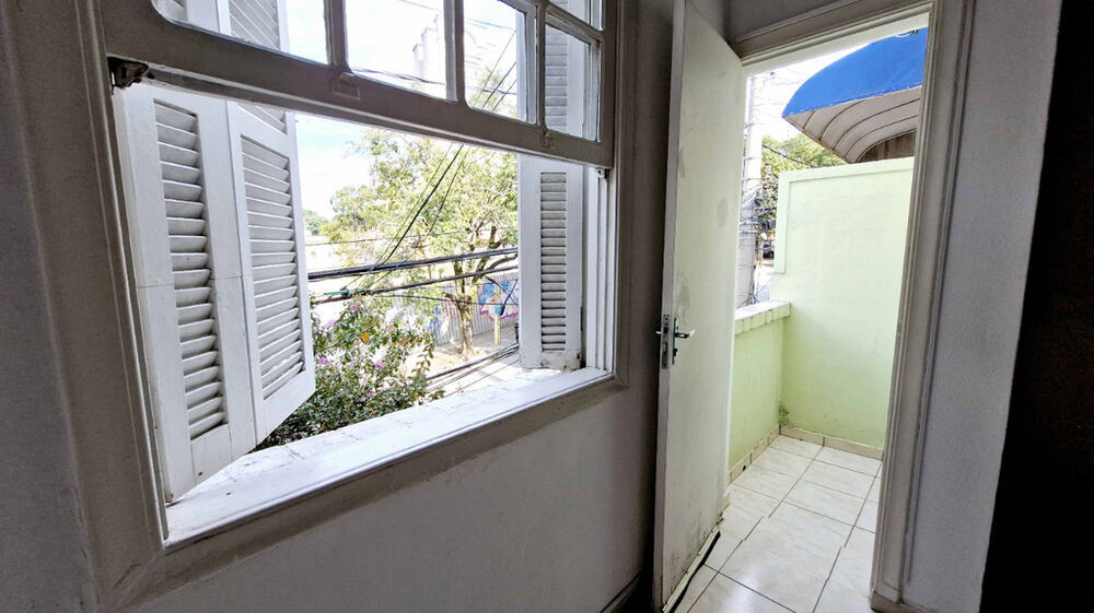 Casa à venda com 2 quartos, 80m² - Foto 3