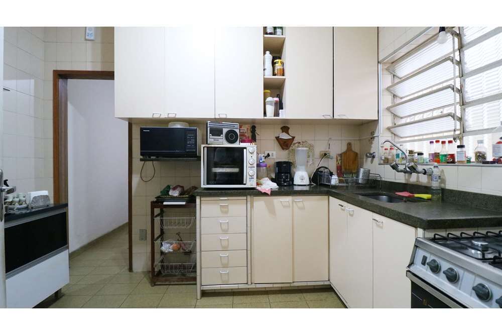 Casa à venda com 5 quartos, 200m² - Foto 8