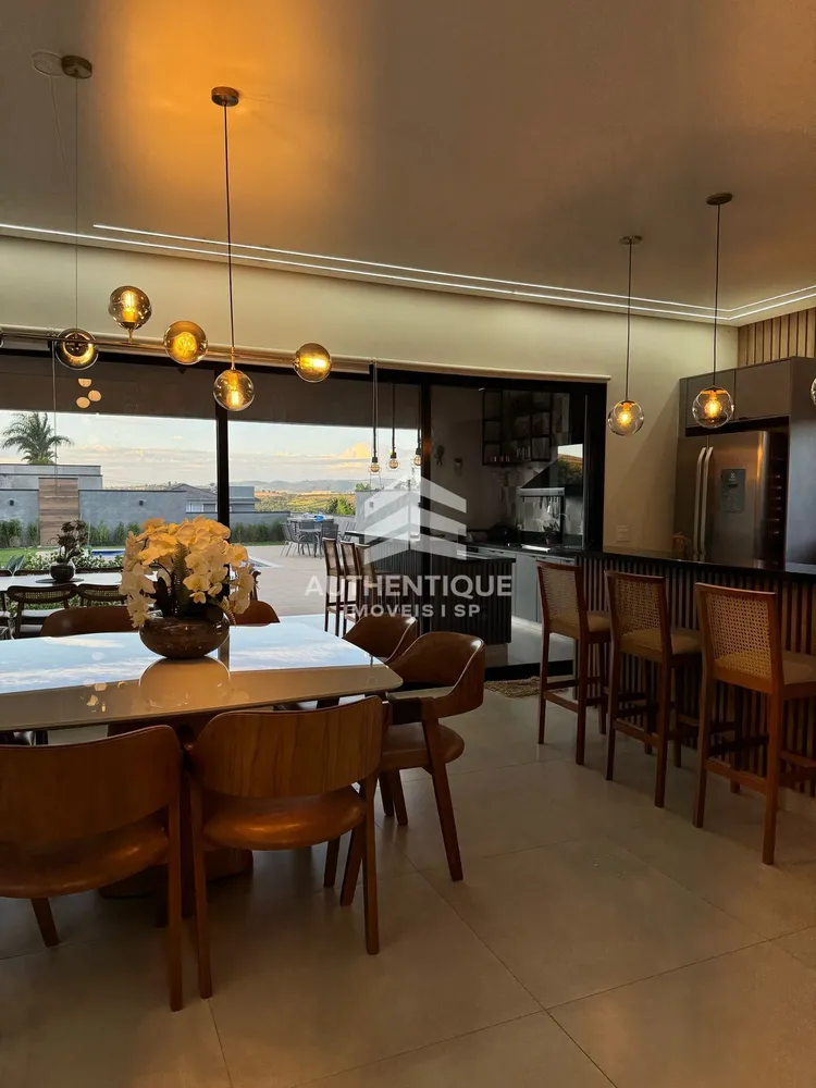 Casa, 3 quartos, 270 m² - Foto 1