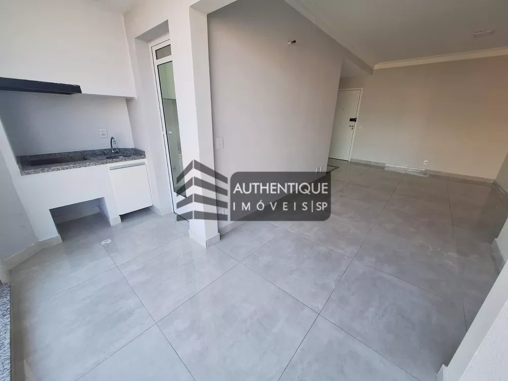 Apartamento à venda com 2 quartos, 70m² - Foto 1