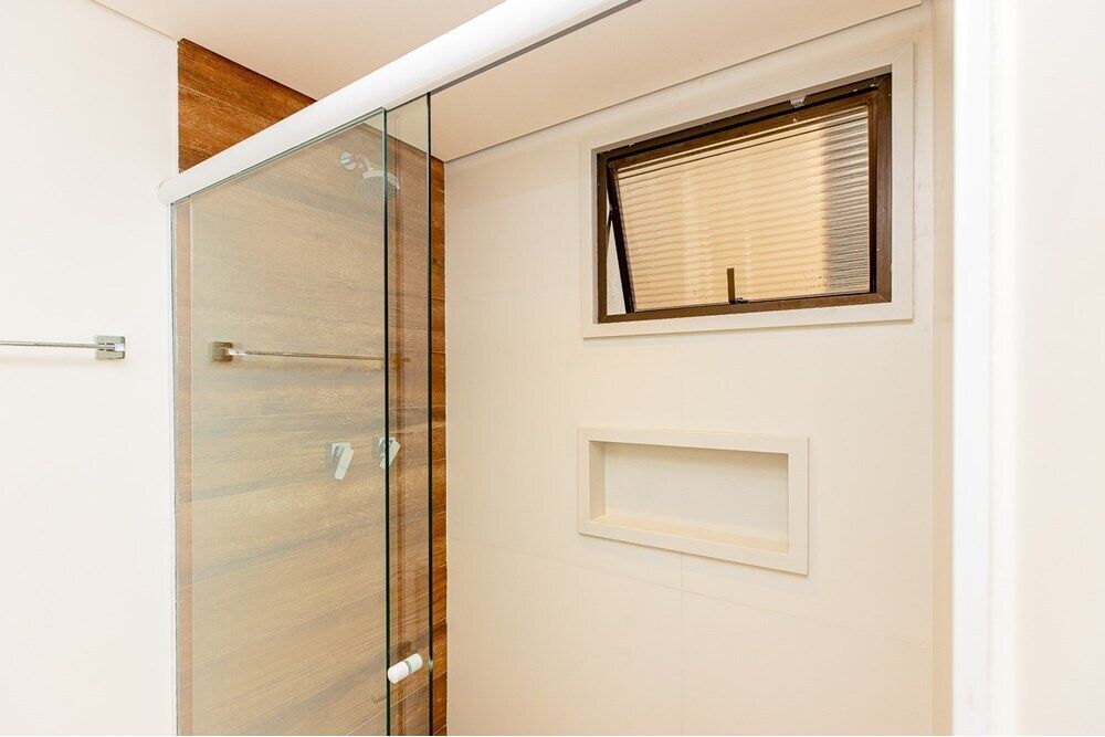Apartamento à venda com 4 quartos, 197m² - Foto 2