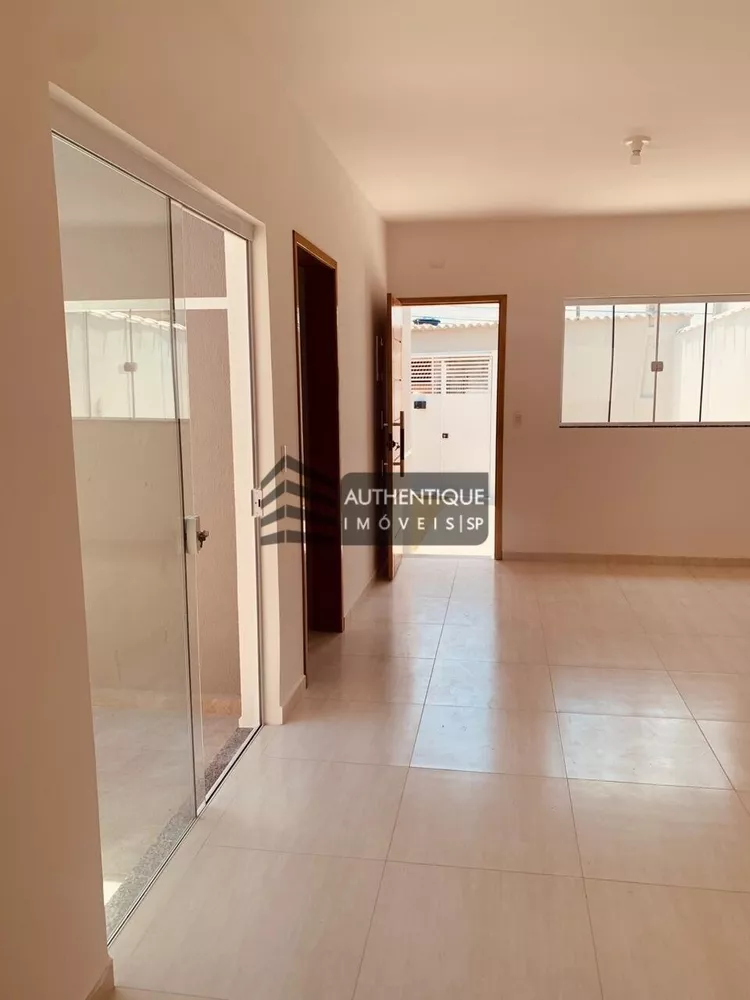 Casa, 2 quartos, 64 m² - Foto 1