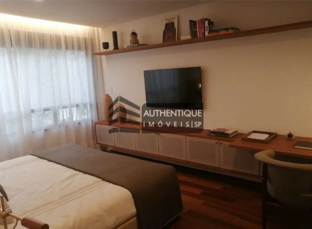 Apartamento, 3 quartos, 196 m² - Foto 1