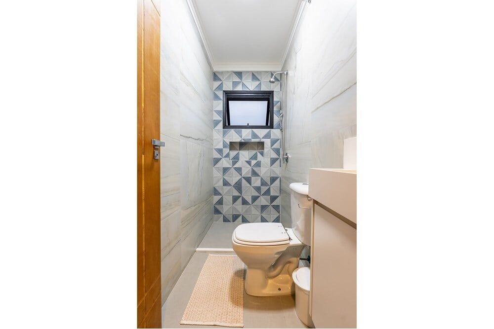 Casa à venda com 3 quartos, 381m² - Foto 2