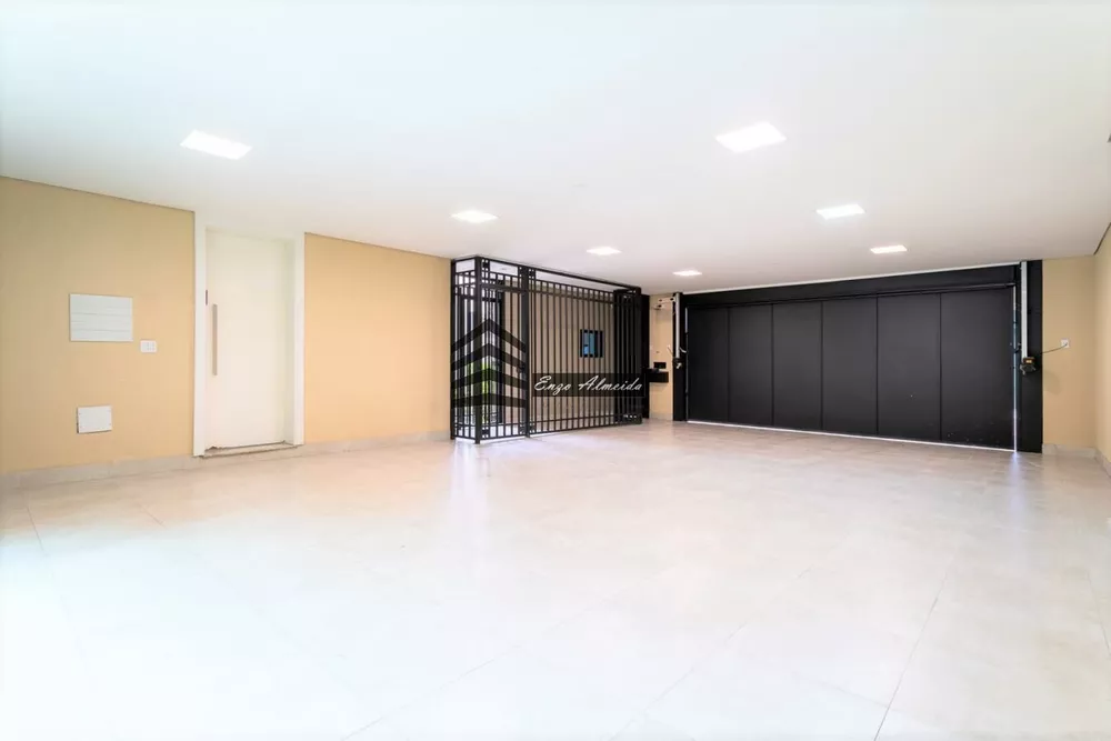 Casa à venda com 4 quartos, 600m² - Foto 4