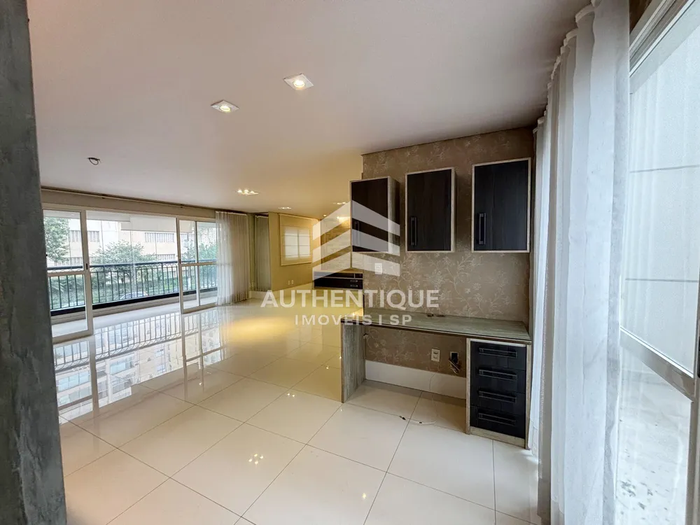 Apartamento, 3 quartos, 215 m² - Foto 2