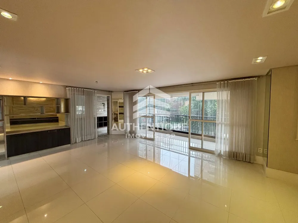Apartamento, 3 quartos, 215 m² - Foto 1