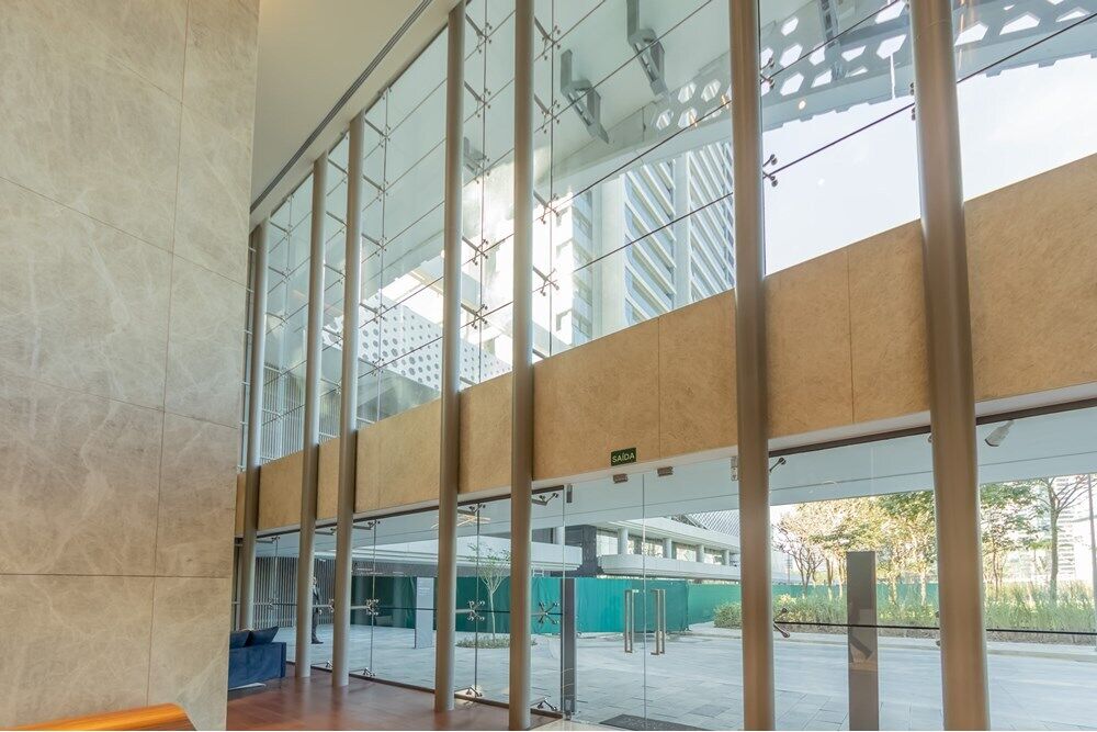 Apartamento à venda com 2 quartos, 142m² - Foto 2