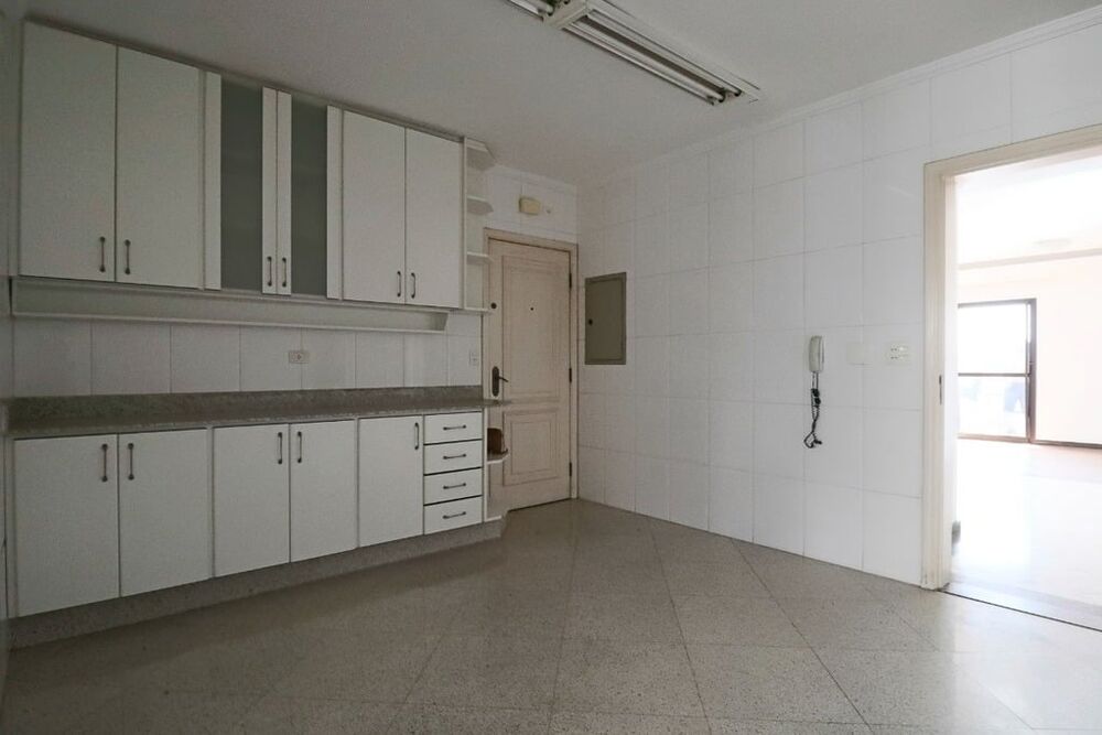 Apartamento à venda com 3 quartos, 153m² - Foto 6