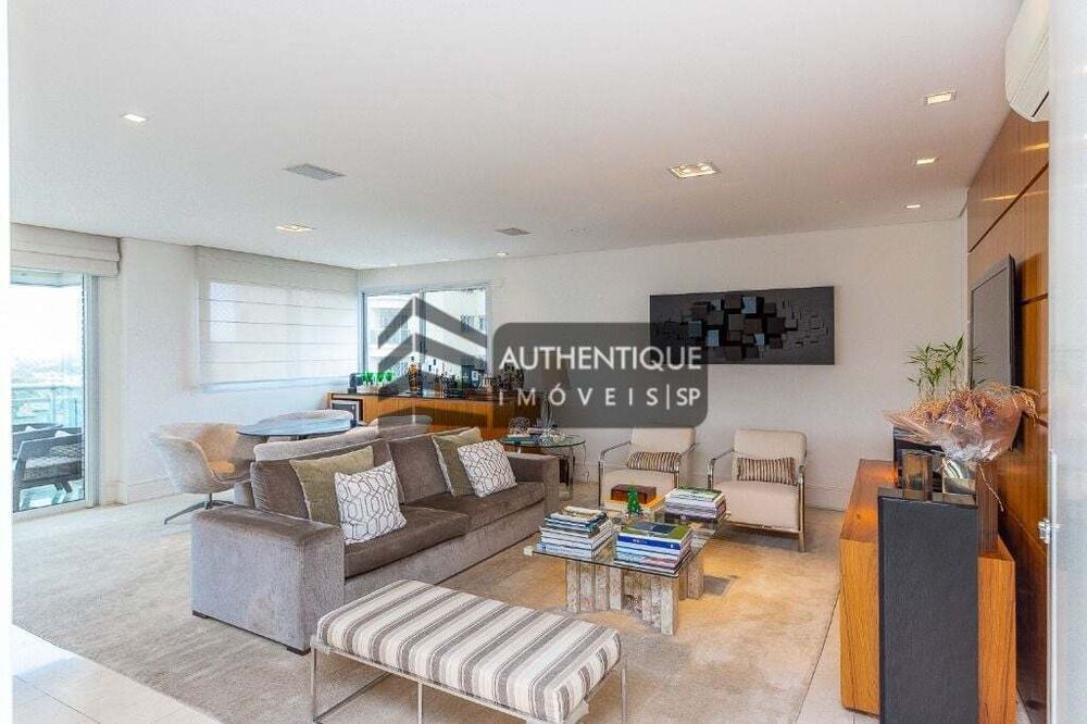Apartamento à venda com 4 quartos, 240m² - Foto 2