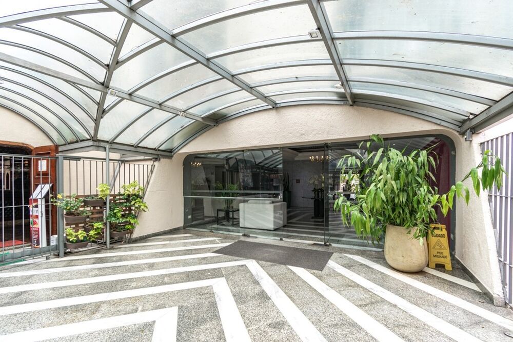 Apartamento à venda com 2 quartos, 70m² - Foto 1