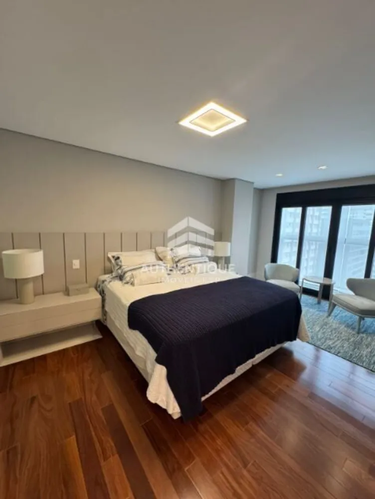 Apartamento, 3 quartos, 208 m² - Foto 1