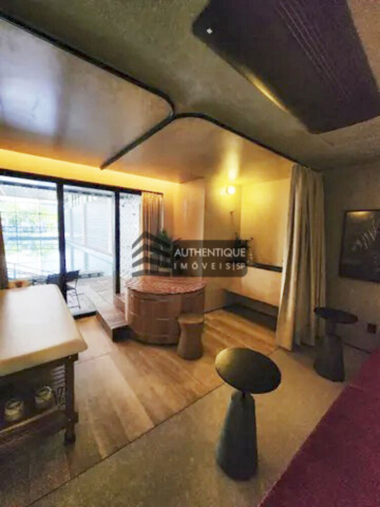 Cobertura, 3 quartos, 213 m² - Foto 1
