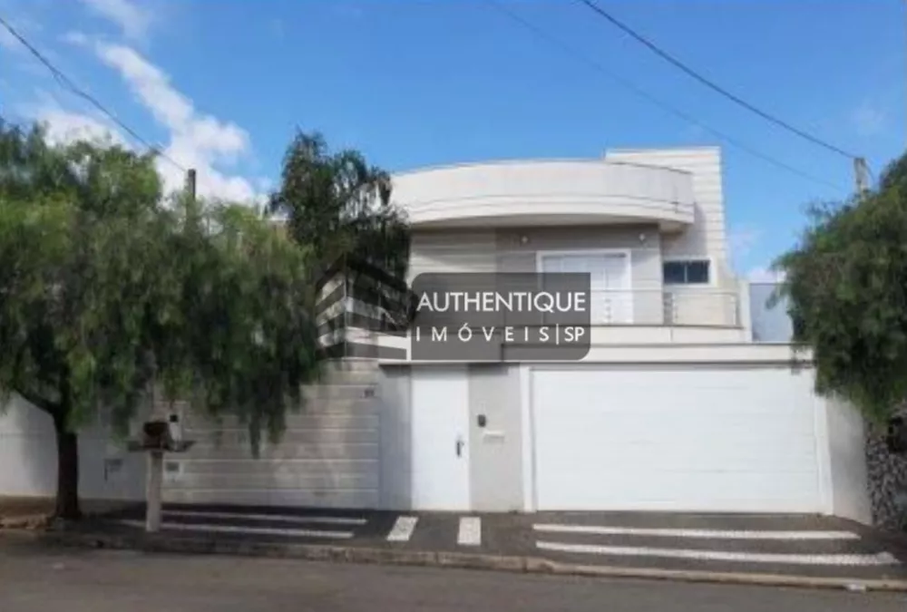 Casa, 4 quartos, 238 m² - Foto 1