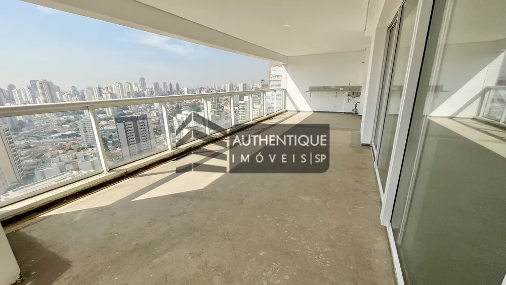 Apartamento à venda com 4 quartos, 211m² - Foto 1