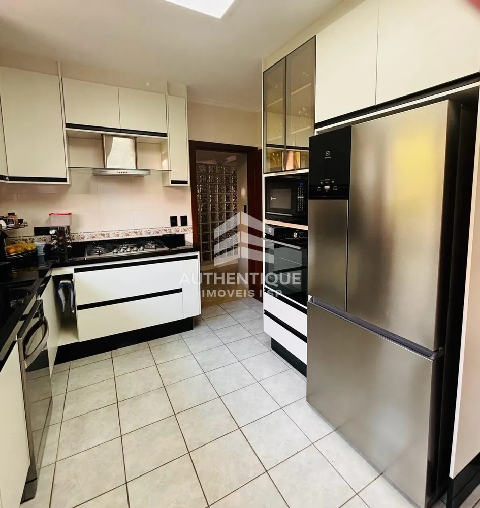 Casa, 4 quartos, 640 m² - Foto 11