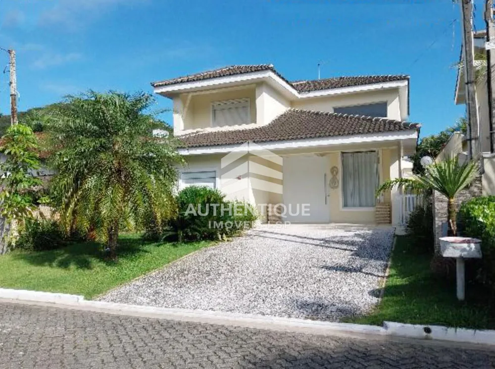 Casa, 3 quartos, 243 m² - Foto 1