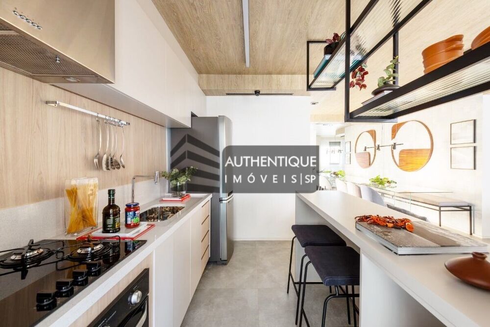 Apartamento à venda com 2 quartos, 70m² - Foto 1