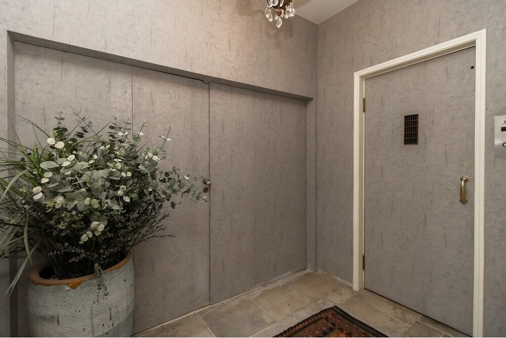 Apartamento à venda com 4 quartos, 198m² - Foto 2