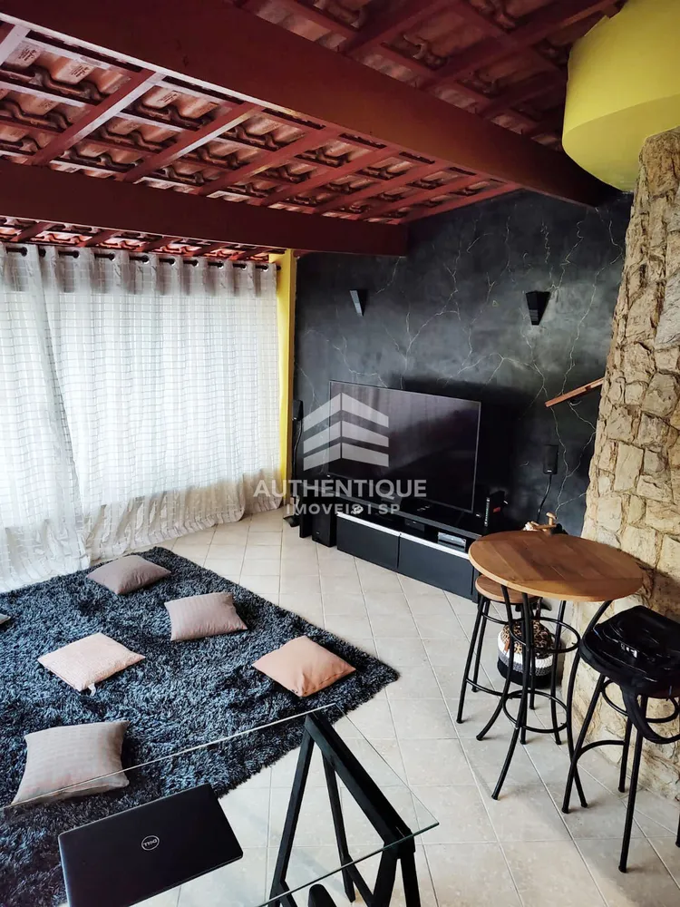 Casa, 3 quartos, 227 m² - Foto 1
