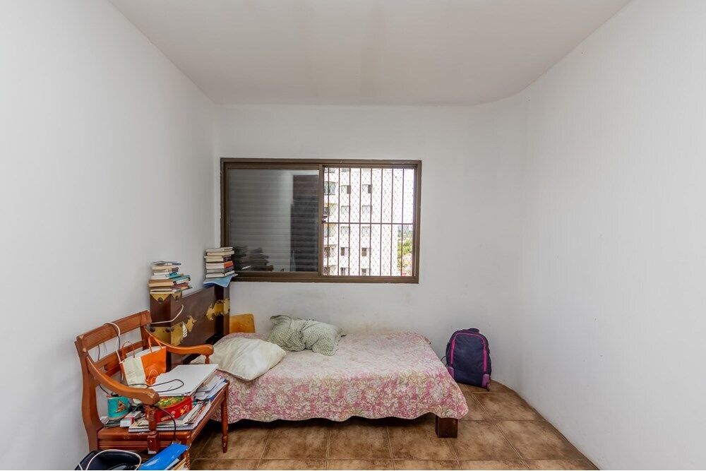 Apartamento à venda com 4 quartos, 209m² - Foto 4