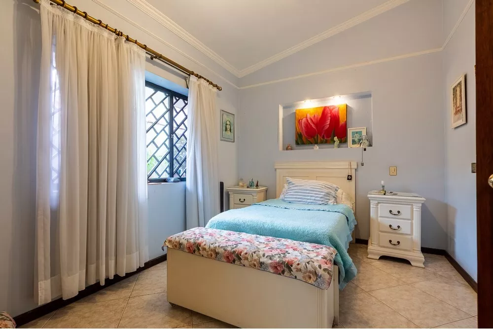 Casa, 2 quartos, 230 m² - Foto 1