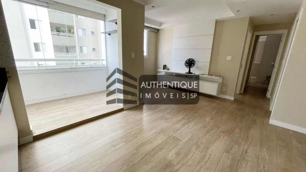 Apartamento à venda com 2 quartos, 70m² - Foto 1