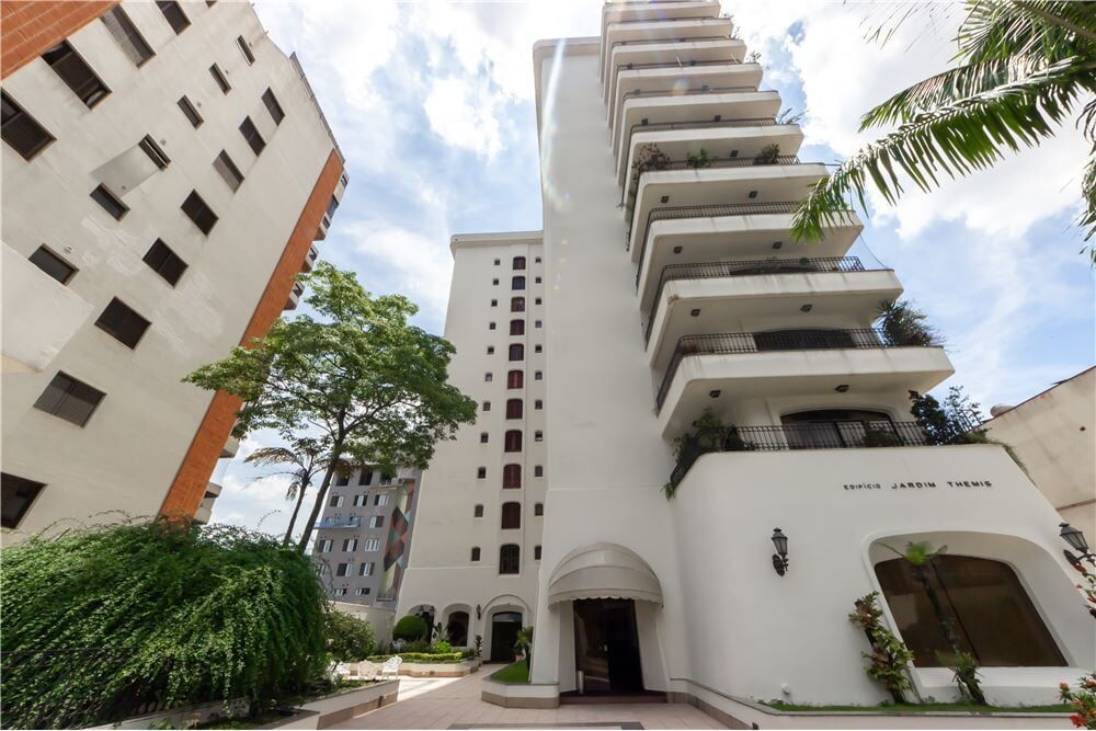 Apartamento à venda com 4 quartos, 225m² - Foto 6