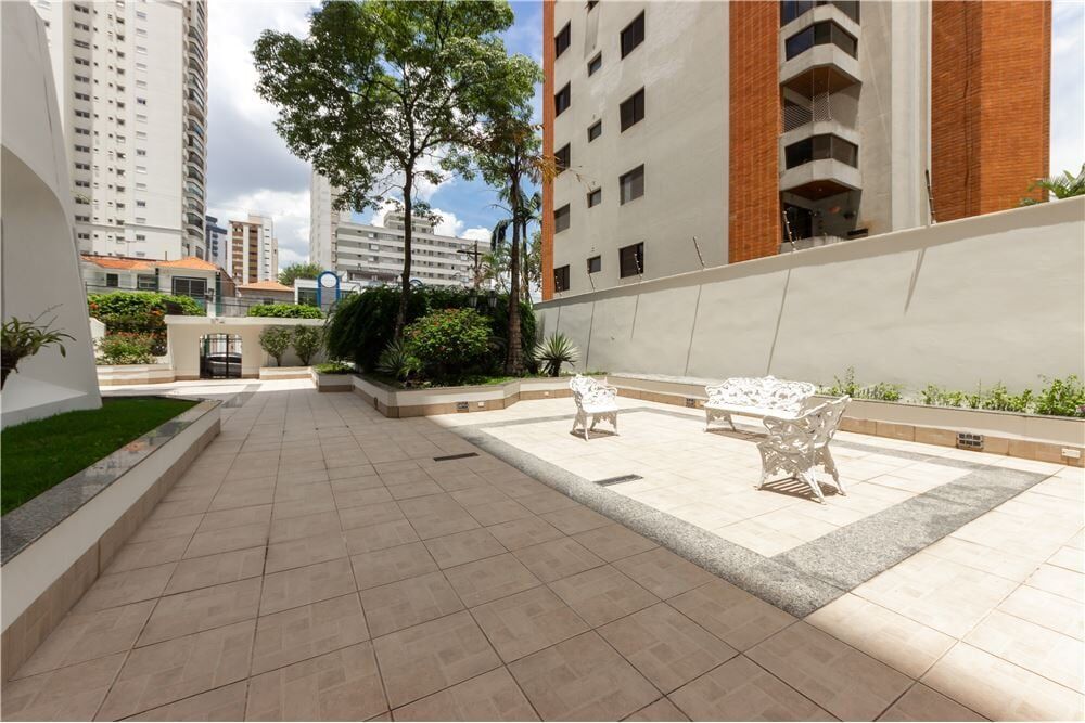 Apartamento à venda com 4 quartos, 225m² - Foto 8