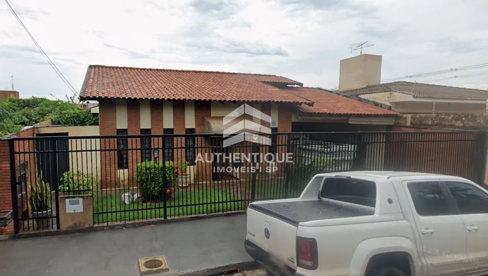 Casa, 4 quartos, 328 m² - Foto 1