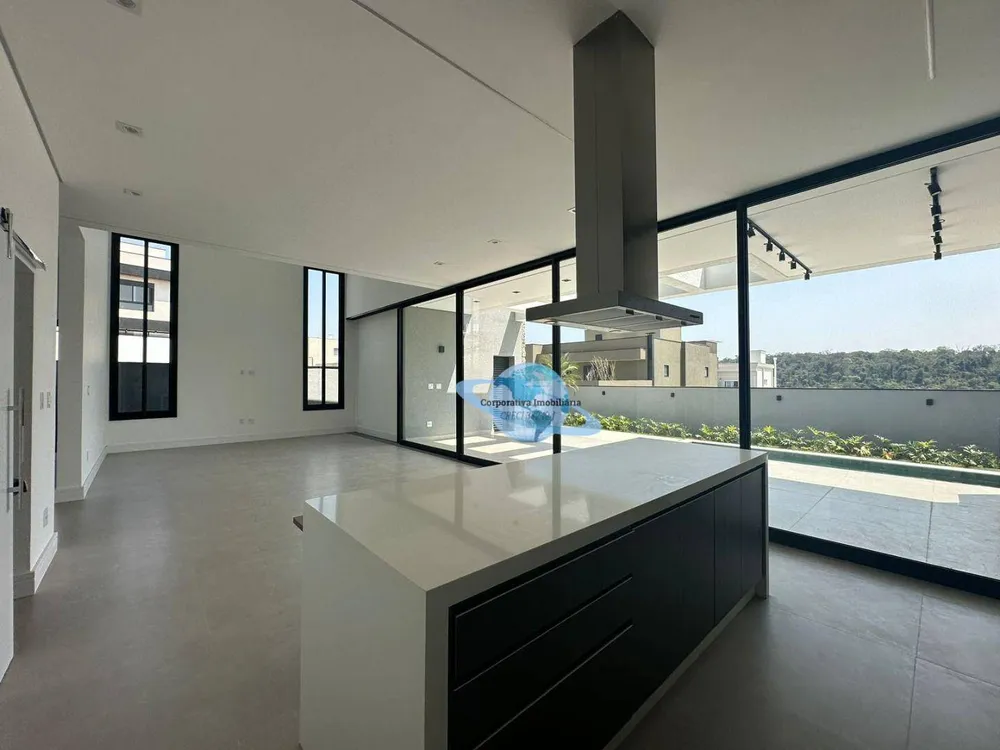 Sobrado, 5 quartos, 323 m² - Foto 4