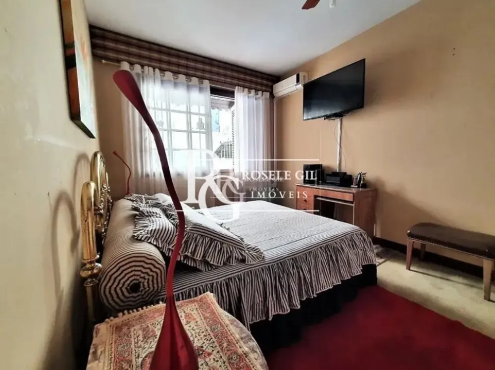 Casa, 3 quartos, 291 m² - Foto 1
