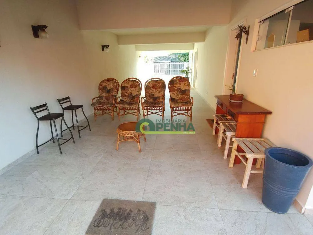 Casa, 4 quartos, 207 m² - Foto 2