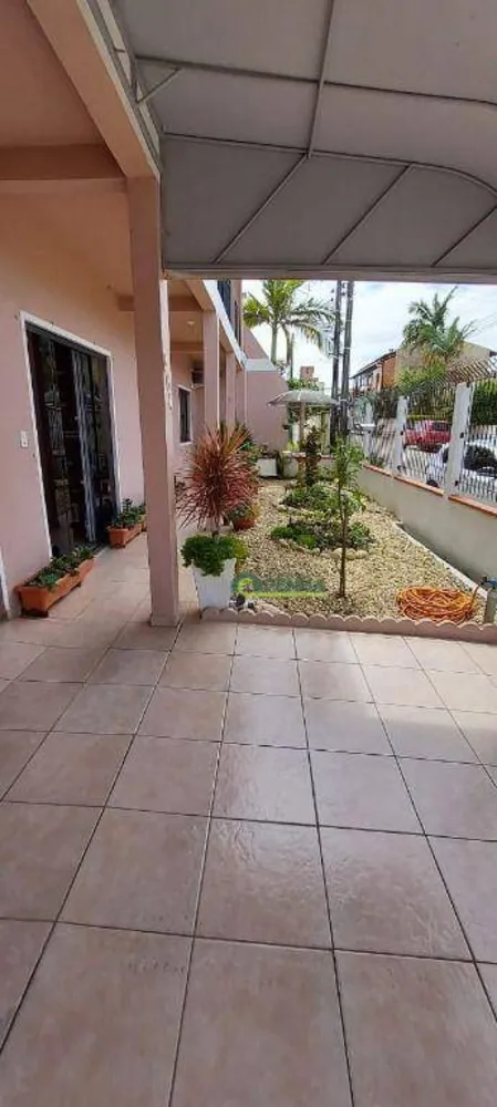 Casa, 3 quartos, 210 m² - Foto 2