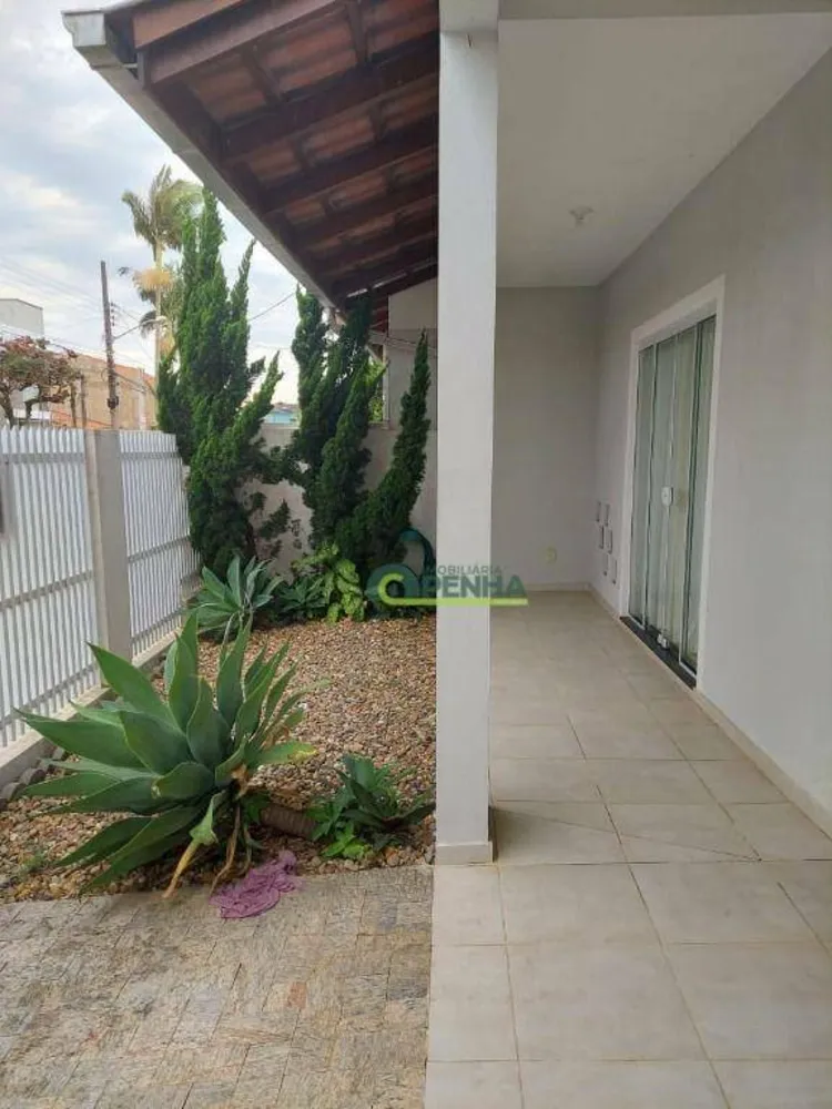 Casa, 3 quartos, 182 m² - Foto 2