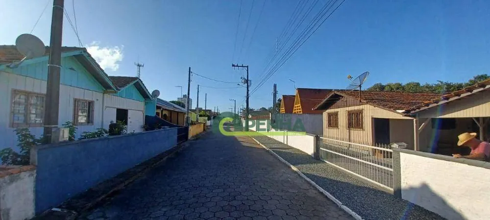 Casa, 6 quartos, 180 m² - Foto 2
